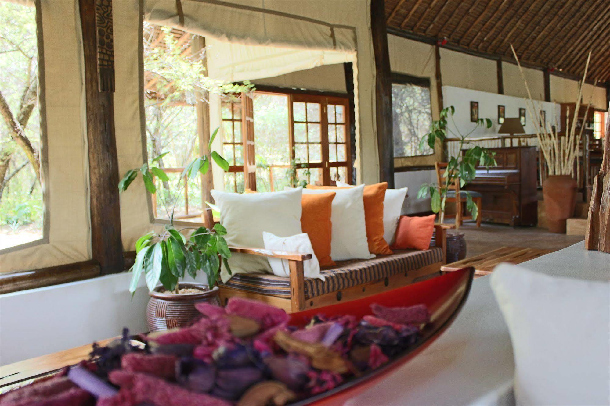 Ziwa Bush Lodge Nakuru Ngoại thất bức ảnh